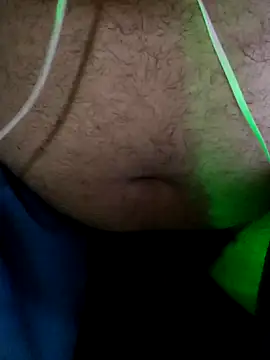 Leocesar37 online show from April 2026 04:30:01 AM