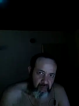 Leocesar37 online show from October 2025 03:24:01 PM