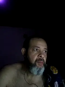 Leocesar37 online show from October 2025 05:53:01 AM