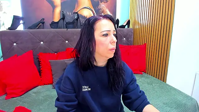 LauraSin online show from March 2026 04:43:01 AM