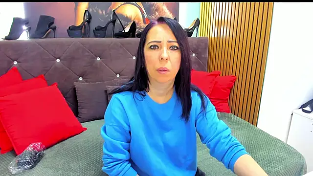 LauraSin online show from March 2026 04:34:01 AM