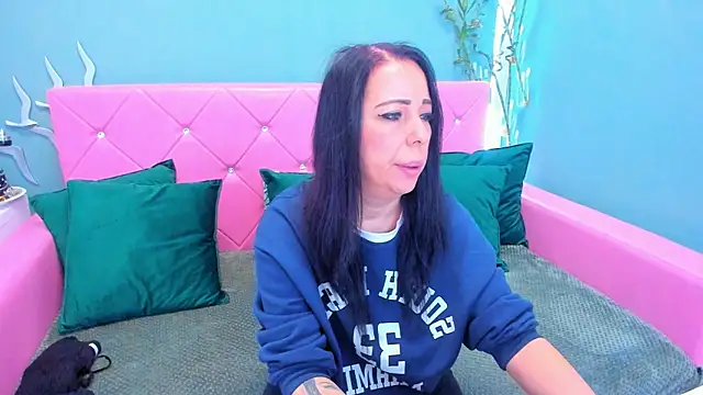 LauraSin online show from November 2025 04:23:01 AM