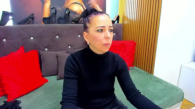 LauraSin online show from March 2026 04:46:02 AM