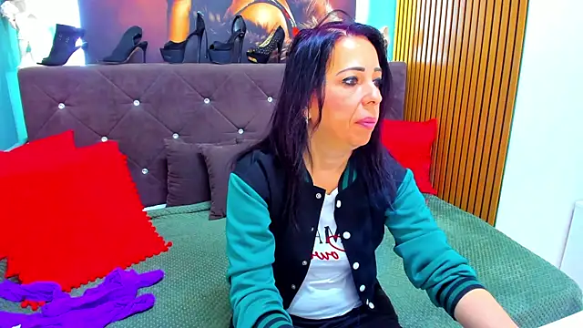 LauraSin online show from May 2026 03:36:01 AM
