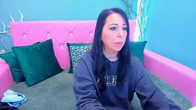 LauraSin online show from December 2025 04:24:01 AM