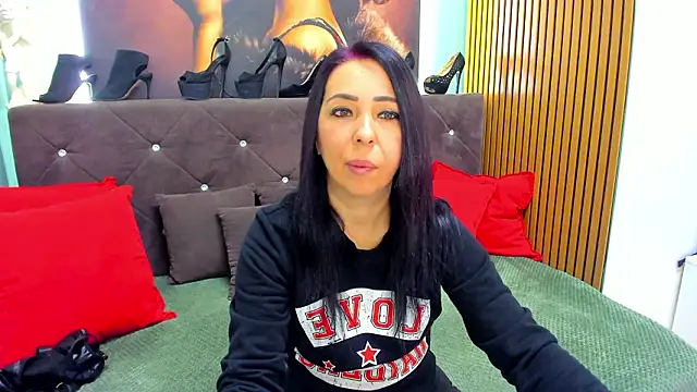 LauraSin online show from March 2026 06:54:01 PM