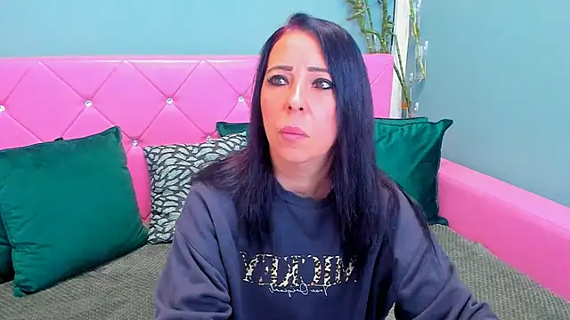 LauraSin online show from November 2025 04:16:01 AM