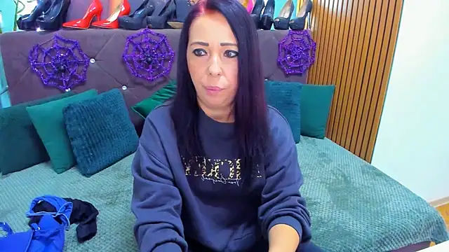 LauraSin online show from October 2025 04:24:01 AM