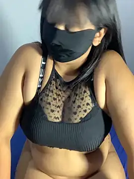 Snapshot of Jeroliee_viyana chatting on May 2026 07:00:01 PM Jeroliee viyana online show from May 2026 07:00:01 PM