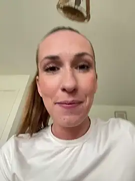 lola tentatiion online show from March 2025 08:18:02 PM