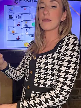 lola tentatiion online show from November 2025 08:56:01 PM