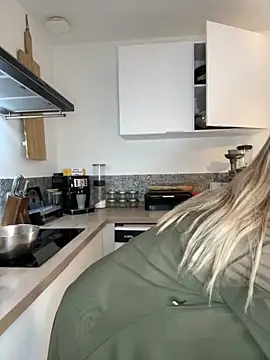 lola tentatiion online show from November 2025 08:18:02 AM