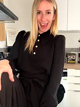 lola tentatiion online show from October 2025 11:44:02 AM