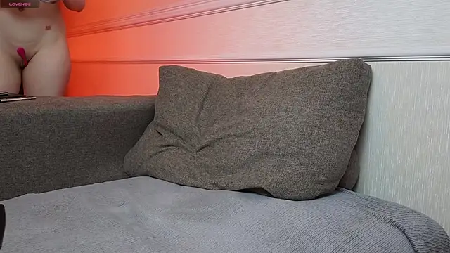 Snapshot of _neli chatting on December 2025 08:11:01 PM neli online show from December 2025 08:11:01 PM