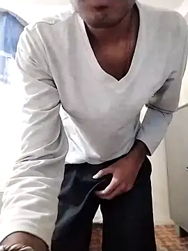 Snapshot of niranjan_07_ chatting on January 2025 07:28:01 PM niranjan 07  online show from January 2025 07:28:01 PM