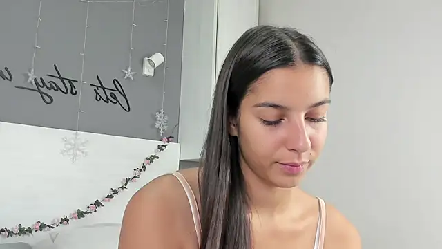 Maria  Candy online show from November 2025 04:28:02 AM