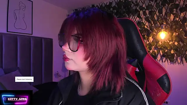 Kitty Gang online show from November 2025 02:04:02 AM