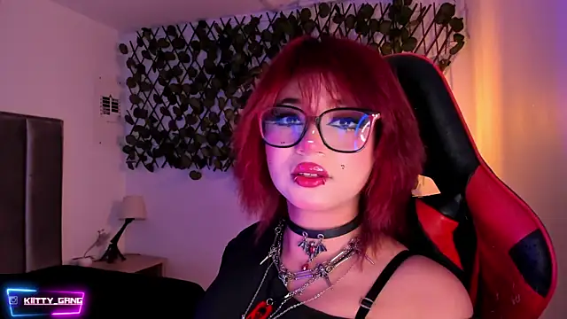 Snapshot of Kitty_Gang chatting on September 2025 02:10:01 AM Kitty Gang online show from September 2025 02:10:01 AM