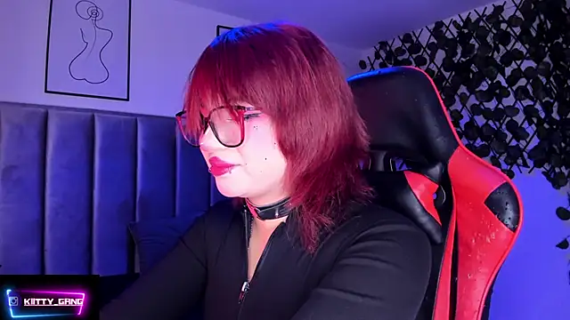 Snapshot of Kitty_Gang chatting on October 2025 02:56:01 AM Kitty Gang online show from October 2025 02:56:01 AM