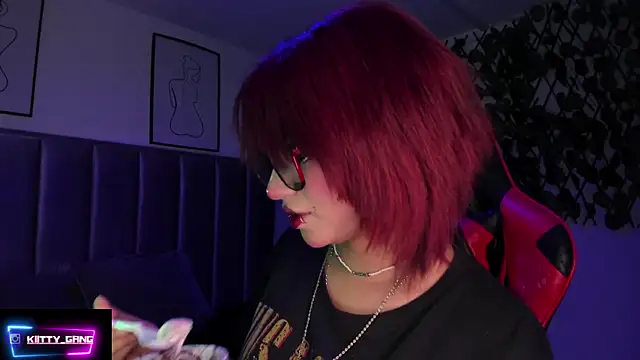 Snapshot of Kitty_Gang chatting on October 2025 02:48:02 AM Kitty Gang online show from October 2025 02:48:02 AM