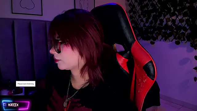 Kitty Gang online show from November 2025 01:54:01 AM