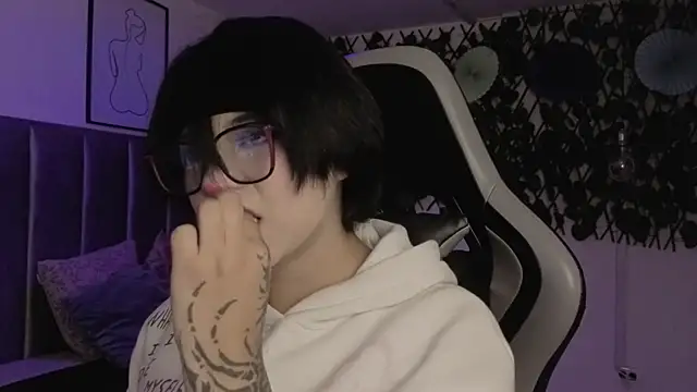Kitty Gang online show from May 2026 01:58:02 AM