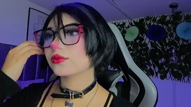 Kitty Gang online show from May 2026 01:02:02 AM