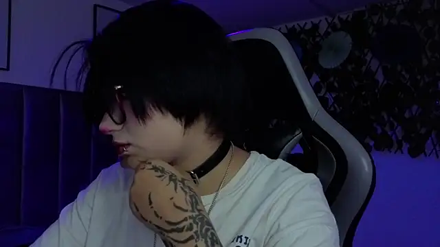 Kitty Gang online show from May 2026 01:25:01 AM