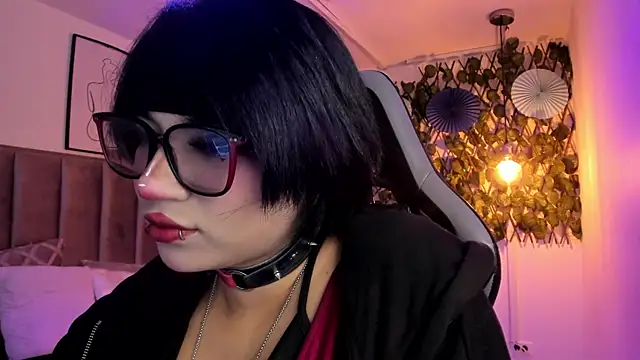 Kitty Gang online show from April 2026 01:48:01 AM