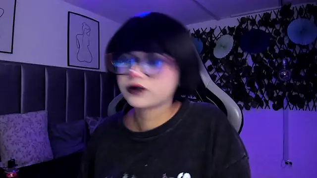 Kitty Gang online show from April 2026 01:54:01 AM