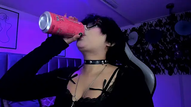 Kitty Gang online show from March 2026 12:10:02 AM