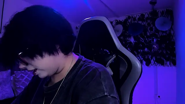 Kitty Gang online show from March 2026 01:39:01 AM