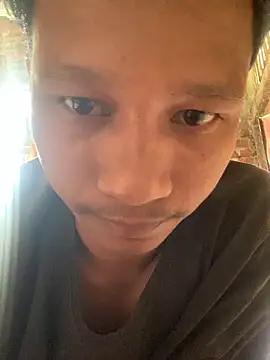 Snapshot of ShroveRising chatting on October 2025 03:27:02 AM ShroveRising online show from October 2025 03:27:02 AM