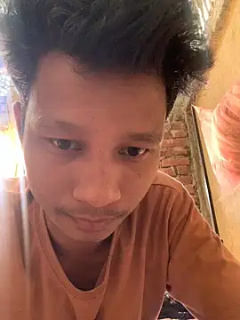 Snapshot of ShroveRising chatting on October 2025 04:33:02 AM ShroveRising online show from October 2025 04:33:02 AM