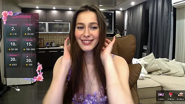 Snapshot of Doll_Jasmine_ chatting on April 2026 08:20:02 PM Doll Jasmine online show from April 2026 08:20:02 PM