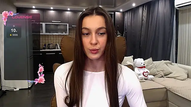 Snapshot of Doll_Jasmine_ chatting on March 2026 08:33:01 PM Doll Jasmine online show from March 2026 08:33:01 PM