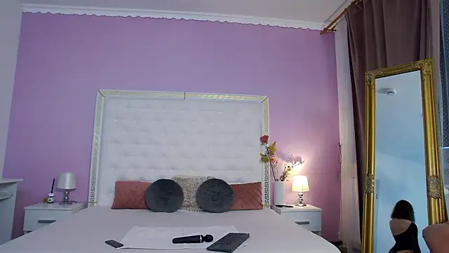 Lenna Paul online show from March 2026 05:13:02 AM