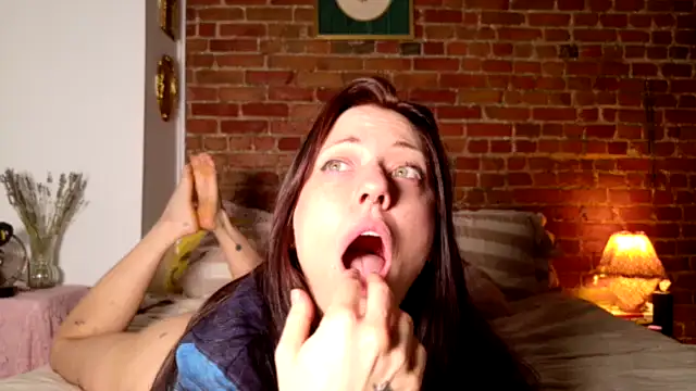 MaeDaybaby online show from November 2025 02:28:02 PM