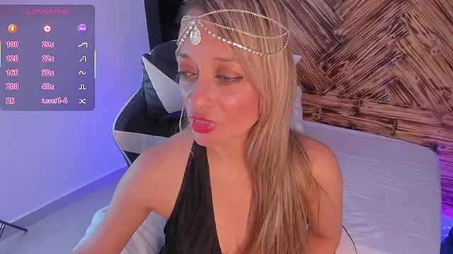 Snapshot of emma_collson chatting on November 2025 01:28:01 AM emma collson online show from November 2025 01:28:01 AM