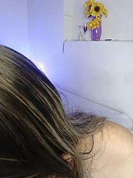 emma collson online show from April 2026 03:13:01 AM