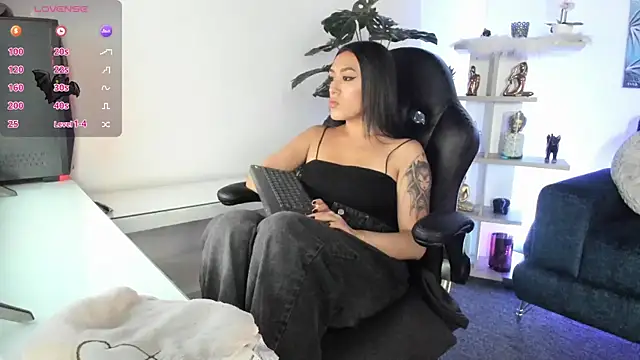 BaphyBaby online show from November 2025 07:18:02 PM