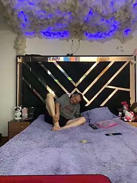 Brianna Trans00 online show from November 2025 02:00:02 AM