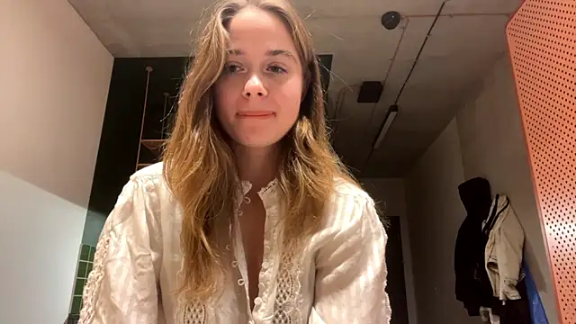 Snapshot of Celeste_Glow chatting on December 2024 11:57:02 PM Celeste Glow online show from December 2024 11:57:02 PM