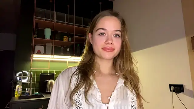 Snapshot of Celeste_Glow chatting on December 2024 08:15:01 PM Celeste Glow online show from December 2024 08:15:01 PM