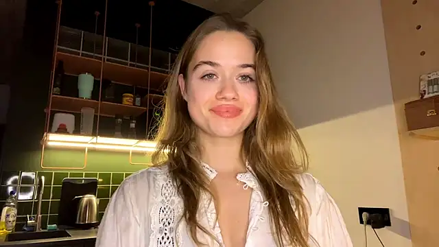 Snapshot of Celeste_Glow chatting on December 2024 11:20:02 PM Celeste Glow online show from December 2024 11:20:02 PM