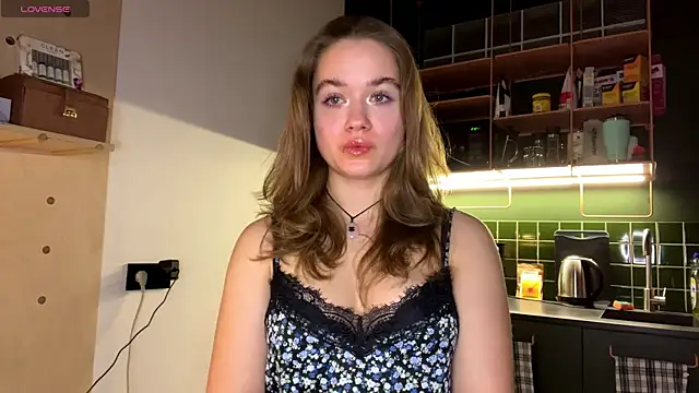 Snapshot of Celeste_Glow chatting on March 2025 08:21:02 PM Celeste Glow online show from March 2025 08:21:02 PM