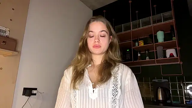 Snapshot of Celeste_Glow chatting on December 2024 08:18:01 PM Celeste Glow online show from December 2024 08:18:01 PM