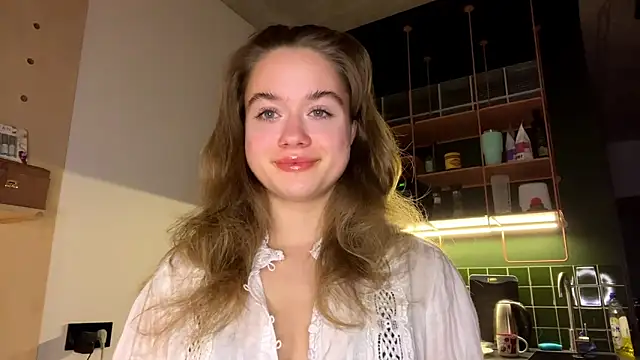 Snapshot of Celeste_Glow chatting on December 2024 08:13:01 PM Celeste Glow online show from December 2024 08:13:01 PM