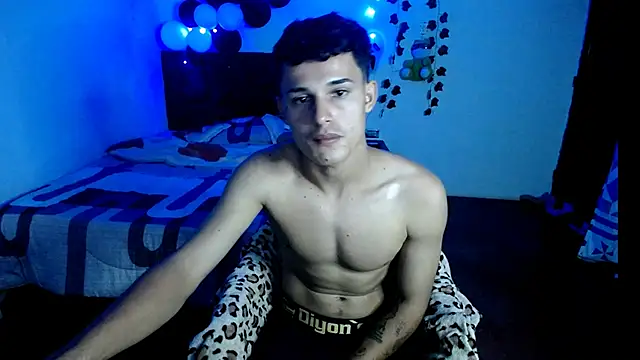 freddy romas online show from October 2025 01:04:02 AM