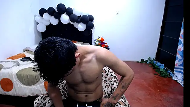 freddy romas online show from October 2025 01:56:01 PM